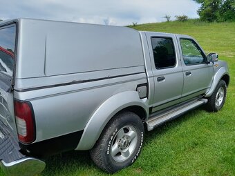 Nissan Double cab 2,5 98kW r.v. 2002 - 4