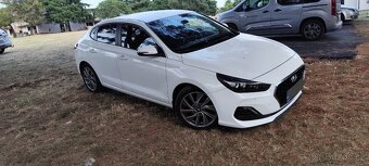 Hyundai i30 fastback - 4