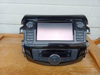 Navigace a klimatronik Navara NP 300,D23,r.v. 2016 - 4