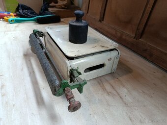 Retro Pultová Váha (Krémovo-Zelená) s Misky – MAX 5 kg - 4