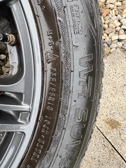 orignalni zimni sada toyota alu kola 18 +  pneu Nokian - 4