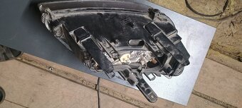 Přední levé světlo Ford Focus C-Max - 4