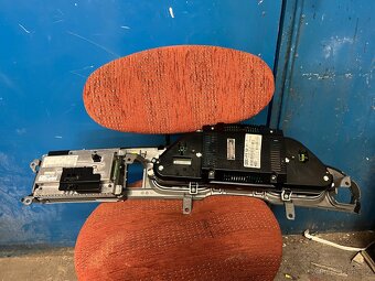 Přístrojová deska A6 C6 - 4