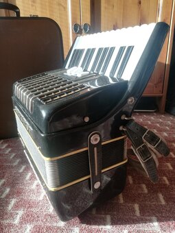Akordeon - Harmonika  Delicia 60 basů + kufr - 4