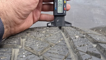 Zimní pneu 225/55/16 Continental - 4