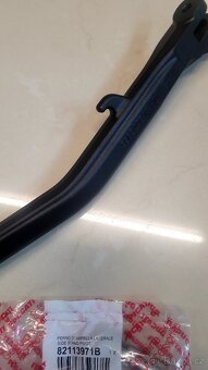 Boční stojan na Ducati Diavel - 4