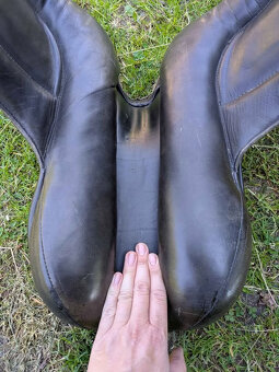 Drezúrní sedlo M.Benz - 4