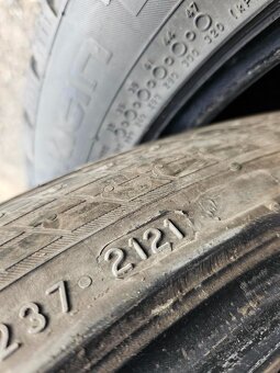 2x zimní pneu Nokian Snowproof P 225/45/17, 7-8 mm, DOT 2121 - 4