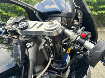 Triumph Street Triple RS 2022 - 4