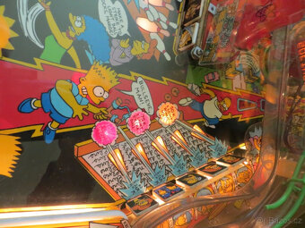Pinballový automat Simpsonovi od Data East, z roku 1991, rep - 4