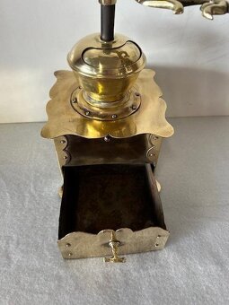 Mosazný kávomlýnek hezký model. - 4