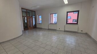 Pronájem obchodních prostorů v centru Rožnova p/R - 4