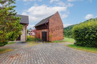 Prodej penzionu s rodinným domem, stodolou a pozemkem – Hrub - 4