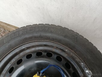 Prodám zimní kola Ford 215/55 R16 - 4