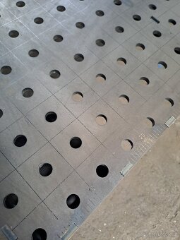 3D svařovací stůl - 4