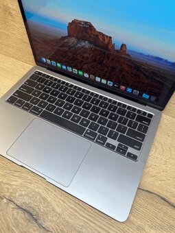 Apple MacBook Air 2020 - 4