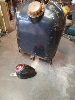 Predám diely Jawa 555 cierne - 4