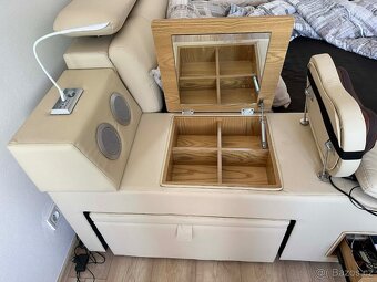 Luxusní postel s masážním křeslem - 4