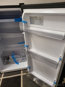 NOVÁ lednice bez mrazáku, černá barva - 4