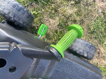 Dětská šlapací čtyřkolka - 4