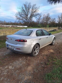 ALFA ROMEO 159 + ALU R18 - 4