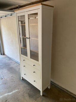 Vitrína IKEA Hemnes - bíl. Mořidlo - 4