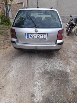 Volkswagen Passat - 4