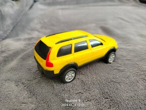 Plastové autíčko Volvo XC 90 - 4