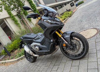 Prodám Hondu X-ADV 750 DCT (2024) – TOP stav-odpočet DPH - 4