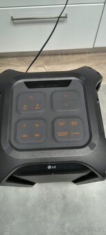 Párty box LG RK7 - 4