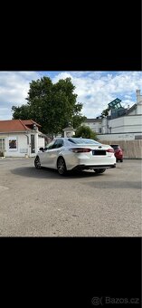 Toyota Camry Executive Hybrid - 4