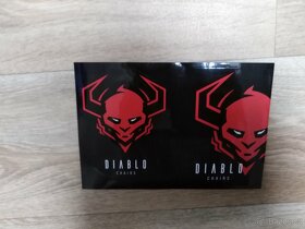 Diablo chairs PACK (náramek, klíčenka, samolepky) - 4