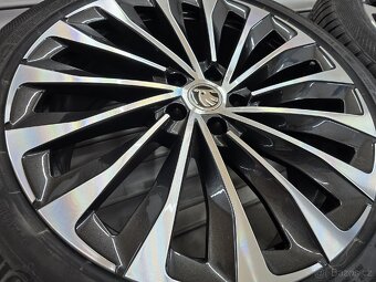 Nová zimní originál sada Škoda Enyaq r20 - 4