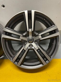 ALU kola VOLVO R20 - 4
