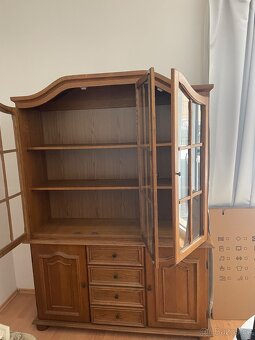 Komoda - 4