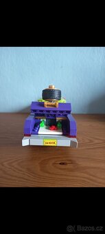 Lego Jokerovo auto - 4