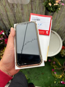 Iphone 11 - 4