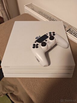 Playstation 4 PRO White - 4