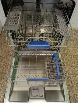 Myčka nádobí Bosch vestavná - 4