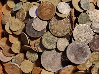 Staré mince a drobné artefakty - 4