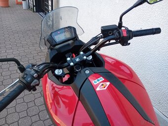 Honda NC 700X - 4