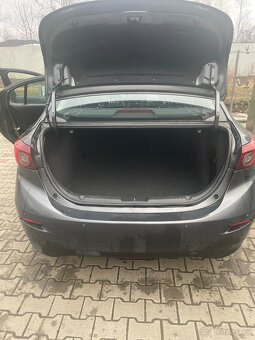Mazda 3 1.5 SkyActiv - 4
