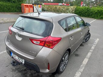 Toyota Corolla Auris 1.6 benzín 97 kw 2013 - 4