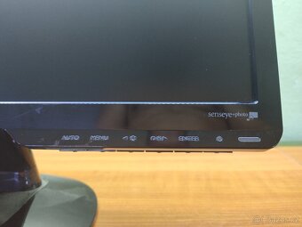 22" FullHd Benq s kompletní kabeláží - 4