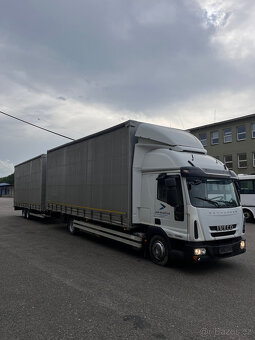 Plachtové vozidlo Iveco Eurocargo 80E22 + shrnovací přívěs - 4