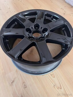 Alu kola R17 5x120 - 4