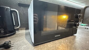 Mikrovlnná trouba SAMSUNG - 4