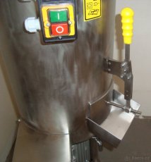 Nerezový profesionální odpeckovač a drtič ovoce DOP-02 - 4