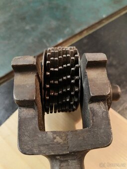 Orovnávač brusných kotoučů - 4