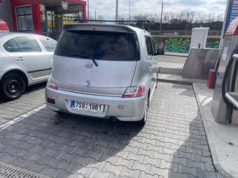 Daihatsu Materia - 4